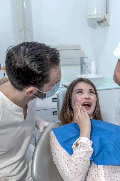 Best Orthodontic Emergency Dentist in Eslon, CA